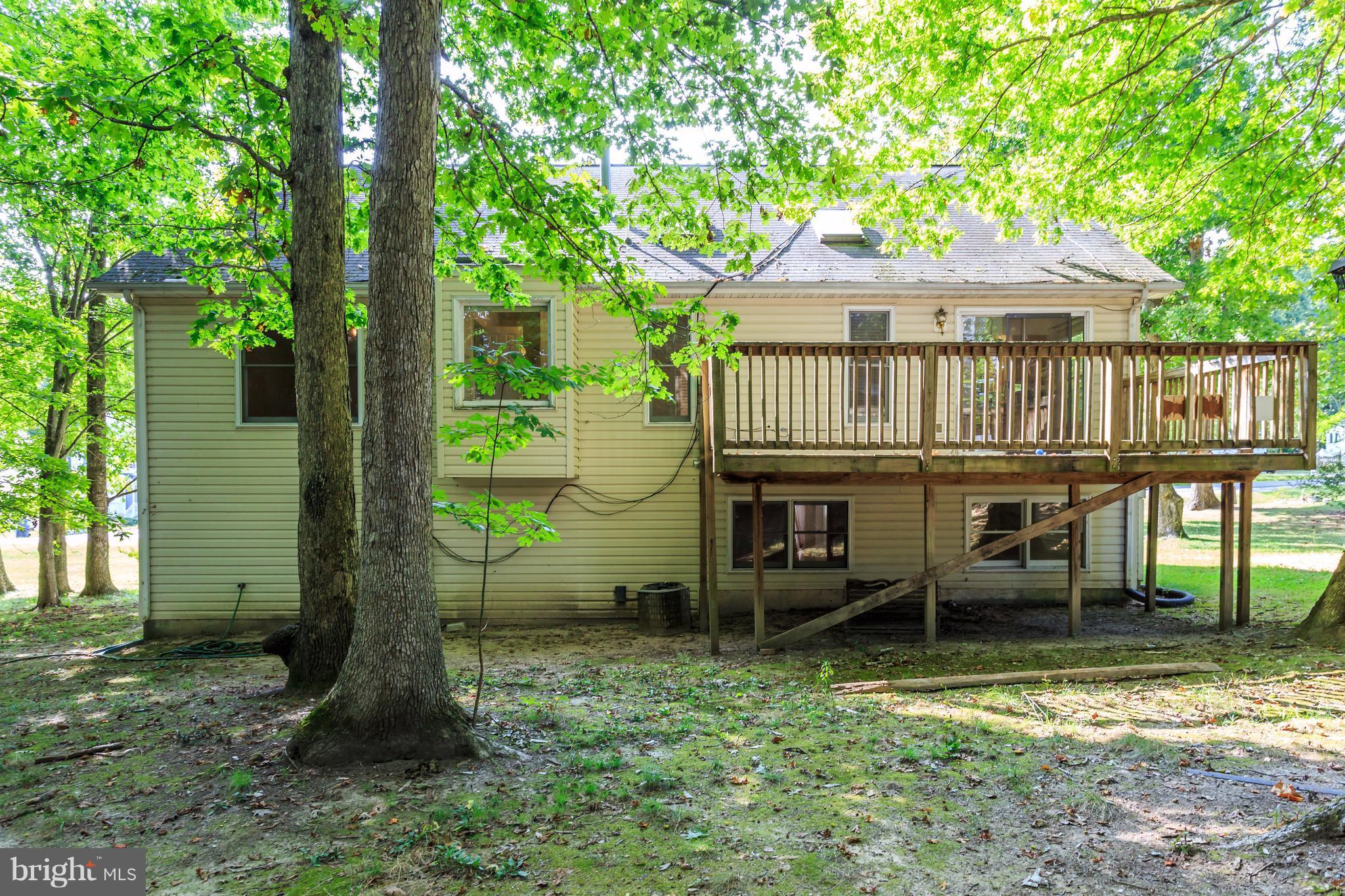 SMOKETREE - Residential Lease