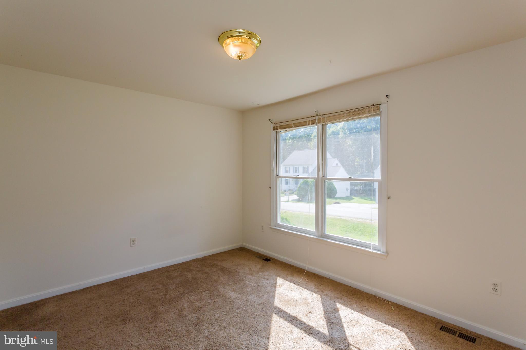 SMOKETREE - Residential Lease