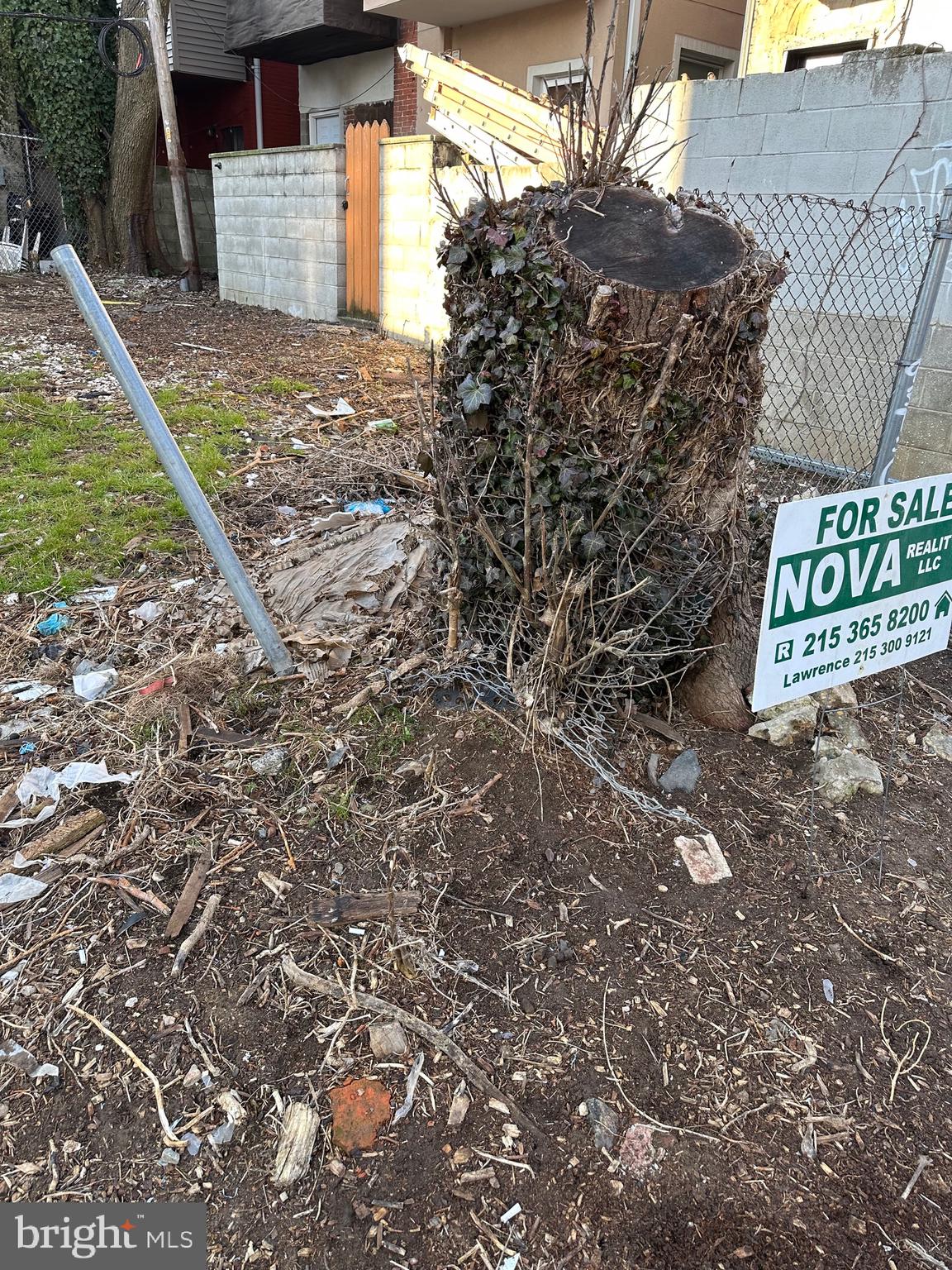 PHILADELPHIA (SOUTH) - Land