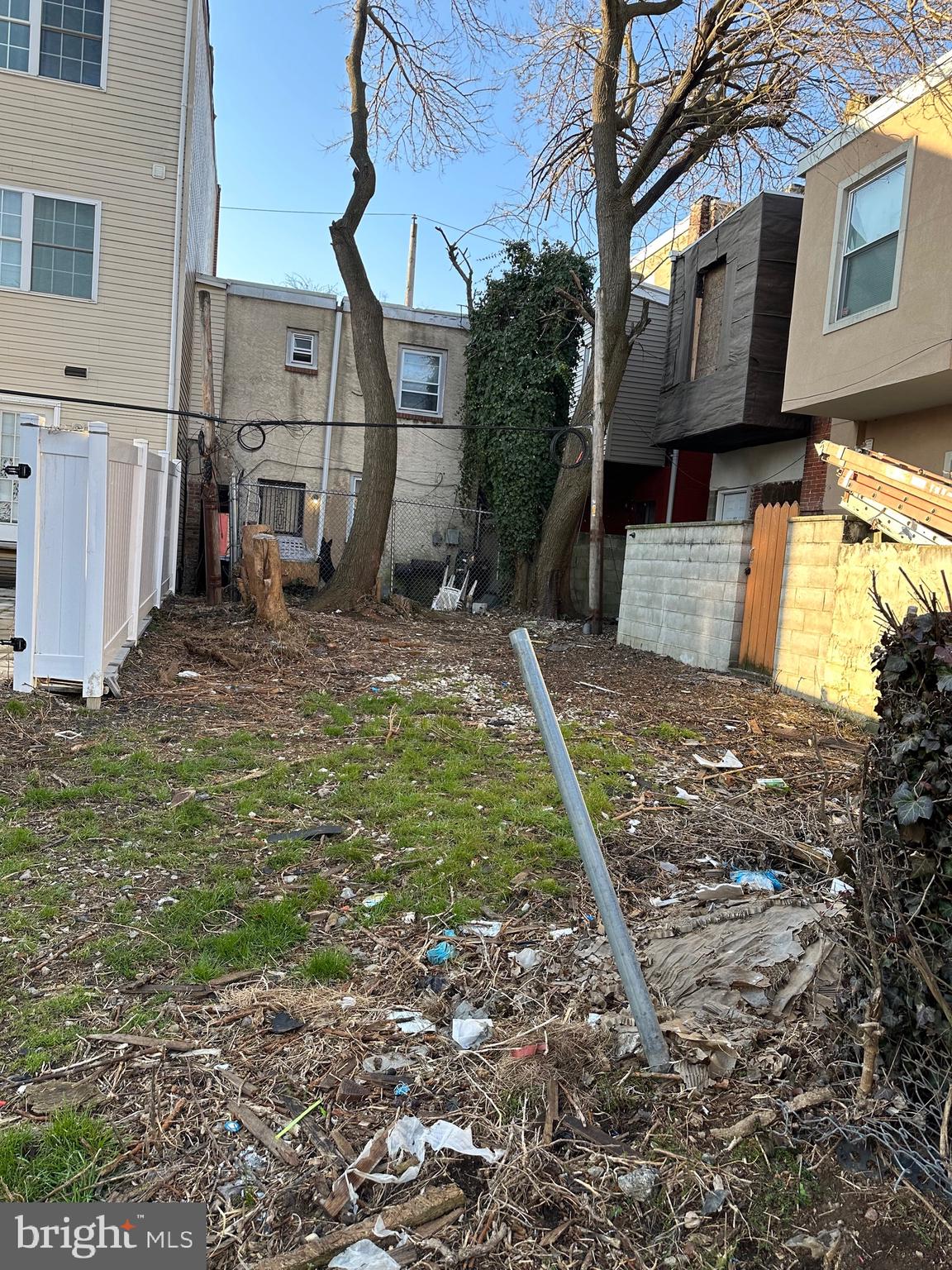 PHILADELPHIA (SOUTH) - Land