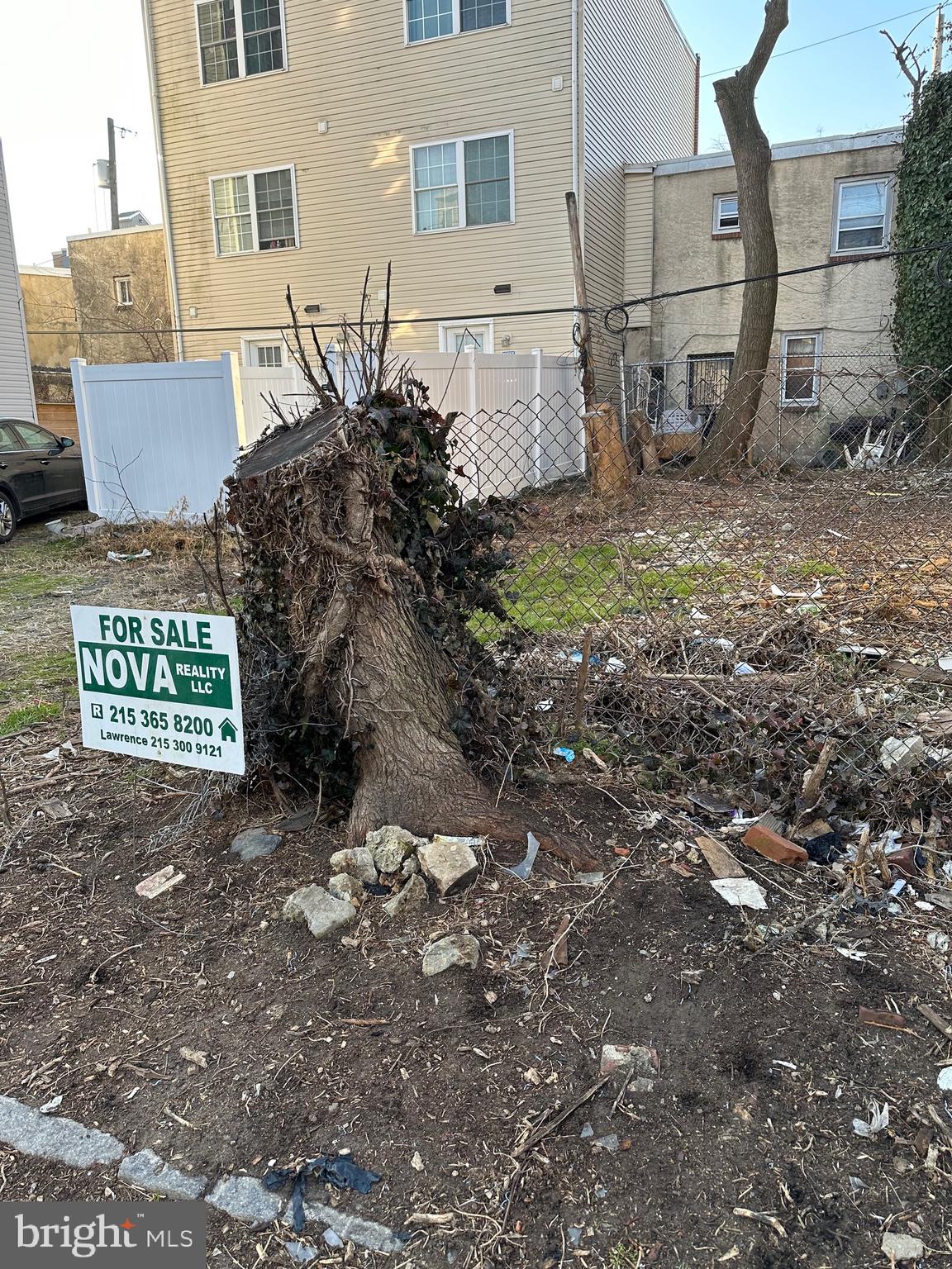 PHILADELPHIA (SOUTH) - Land