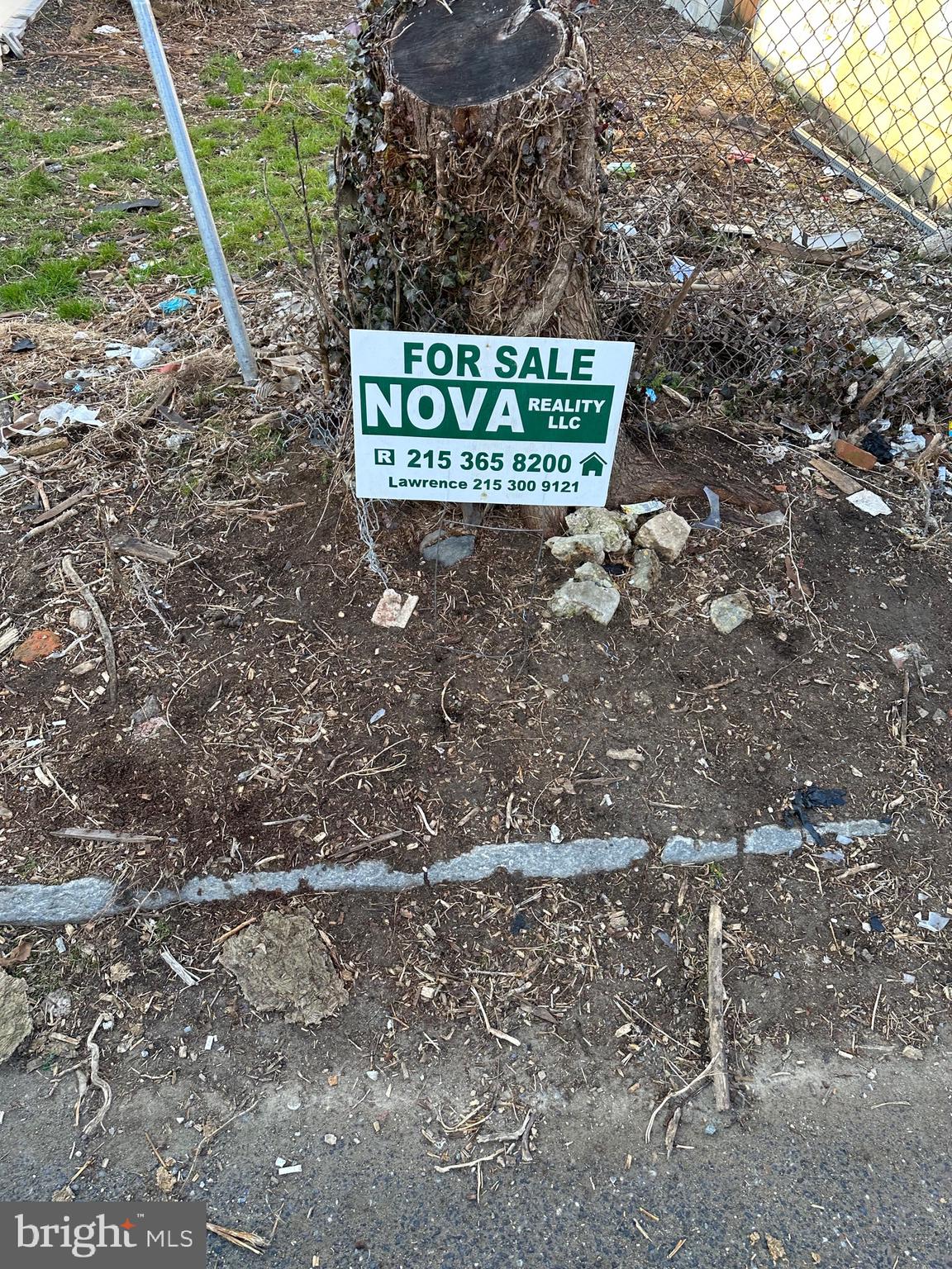 PHILADELPHIA (SOUTH) - Land