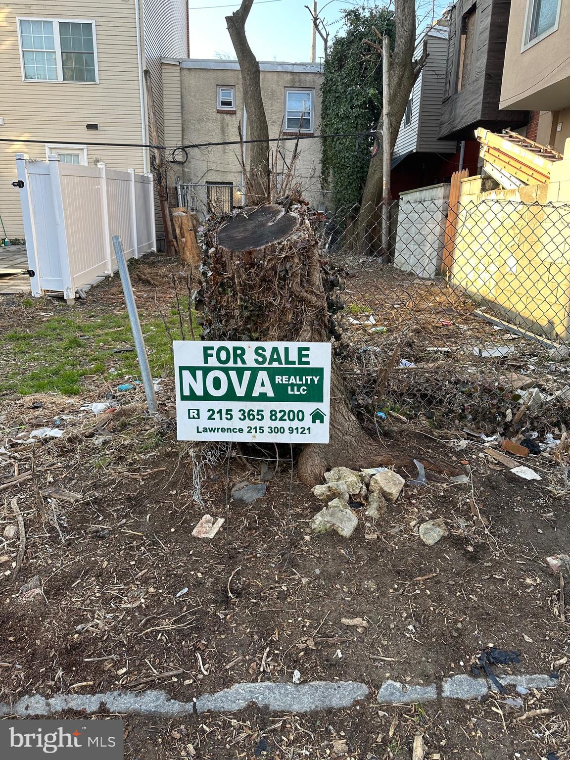 PHILADELPHIA (SOUTH) - Land