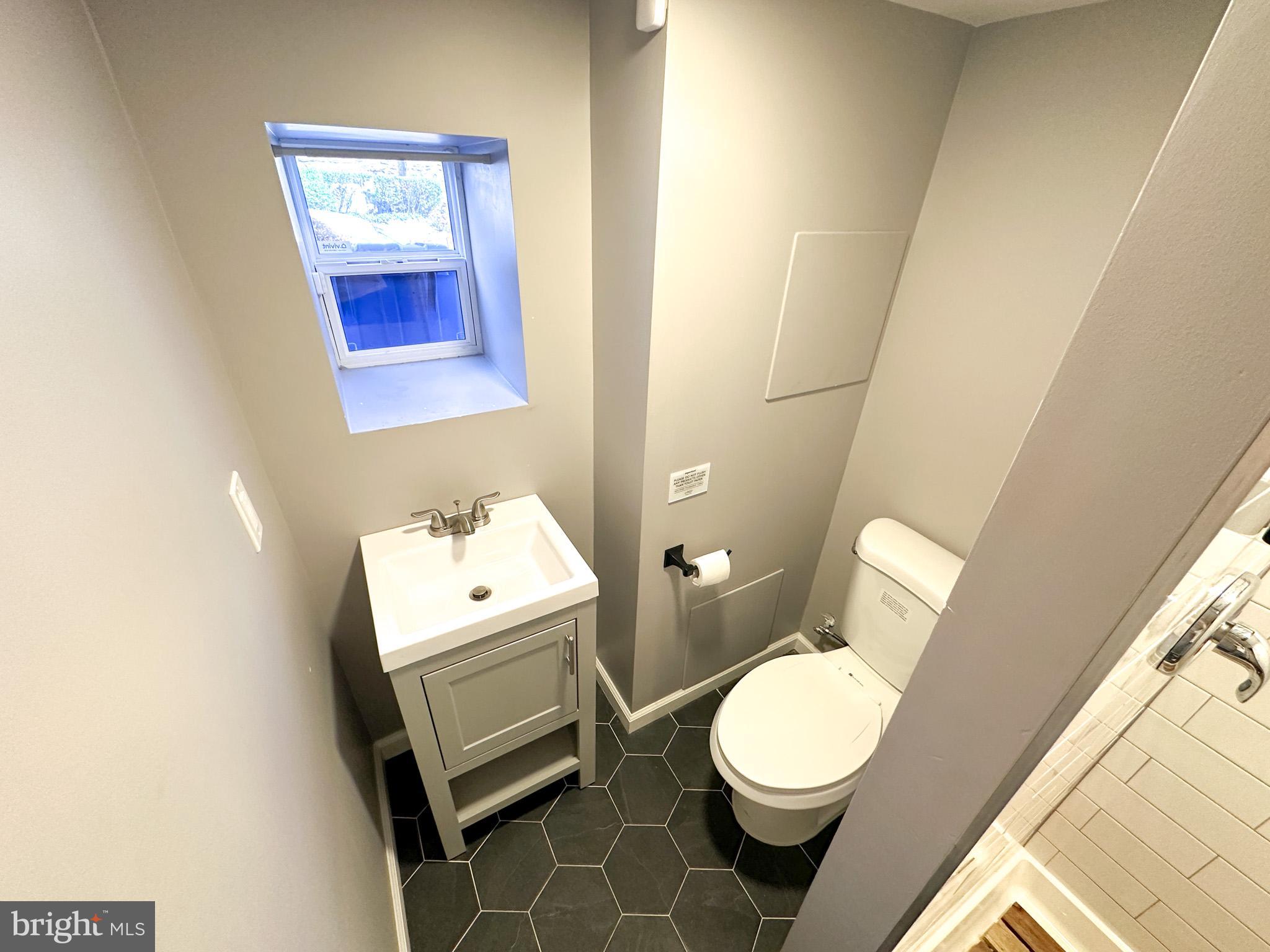 WEST OAK LANE - Residential Lease