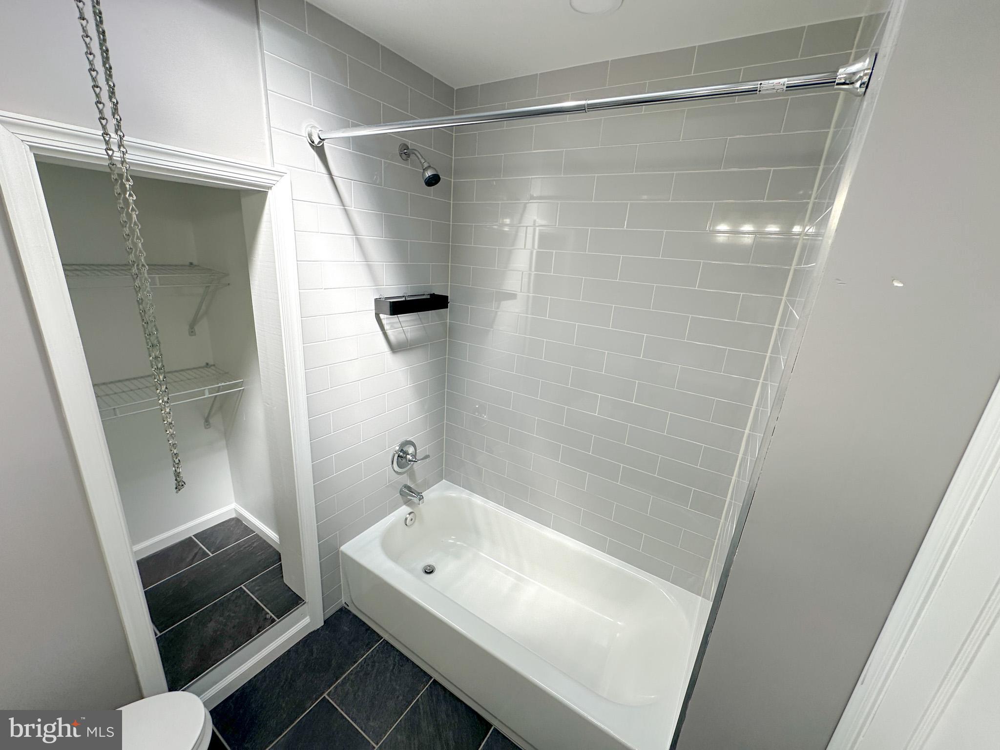 WEST OAK LANE - Residential Lease