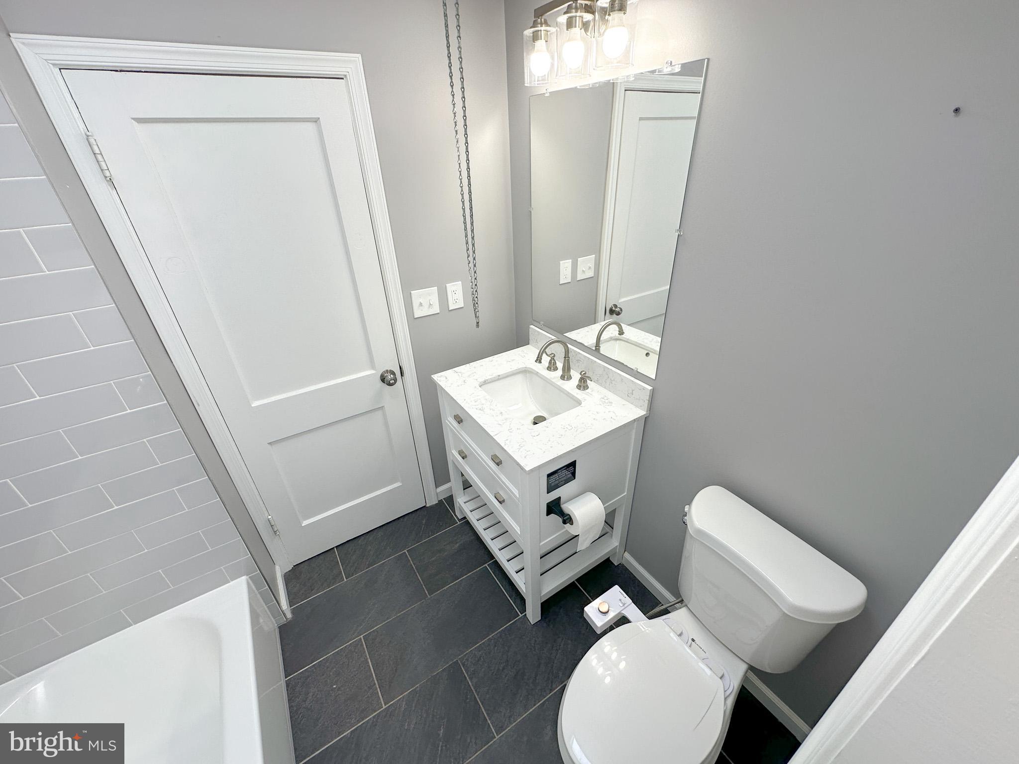 WEST OAK LANE - Residential Lease