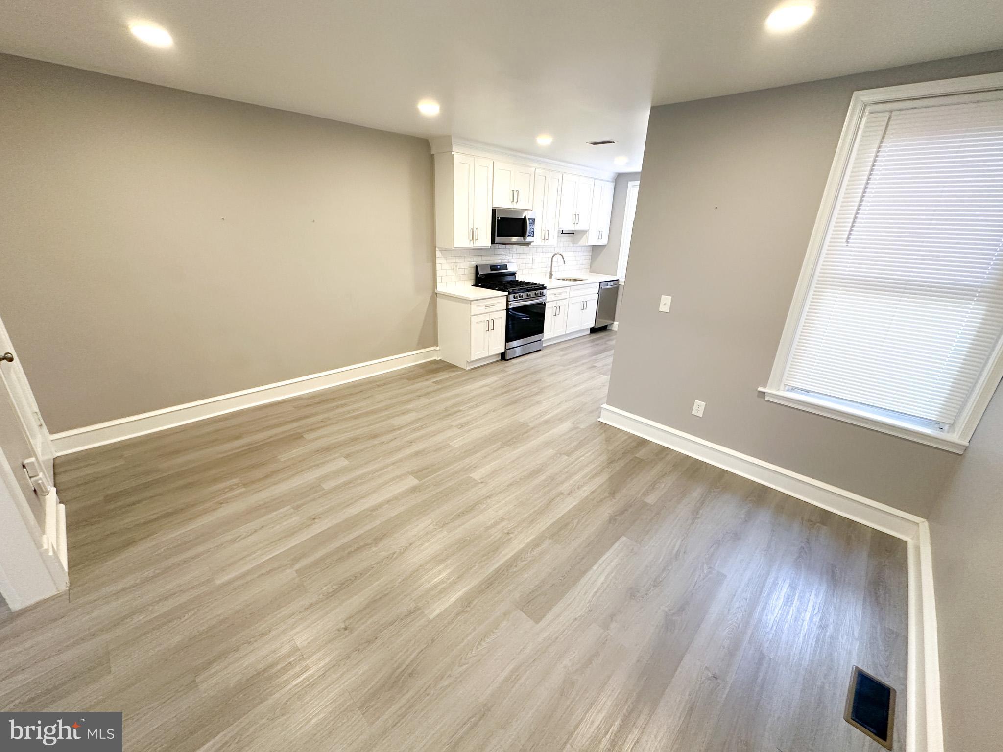 WEST OAK LANE - Residential Lease