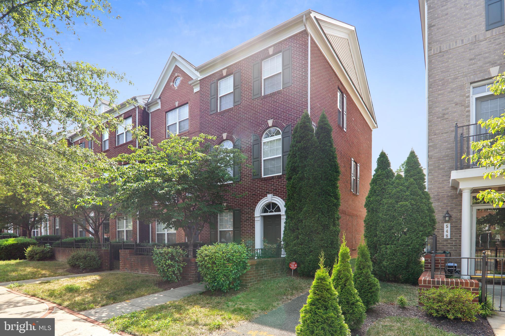 VICTORY PROMENADE - Residential