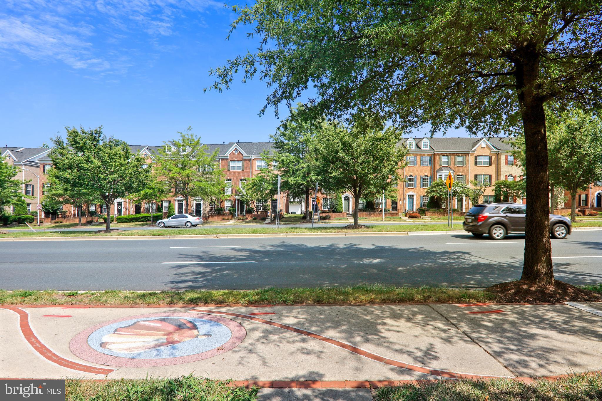 VICTORY PROMENADE - Residential