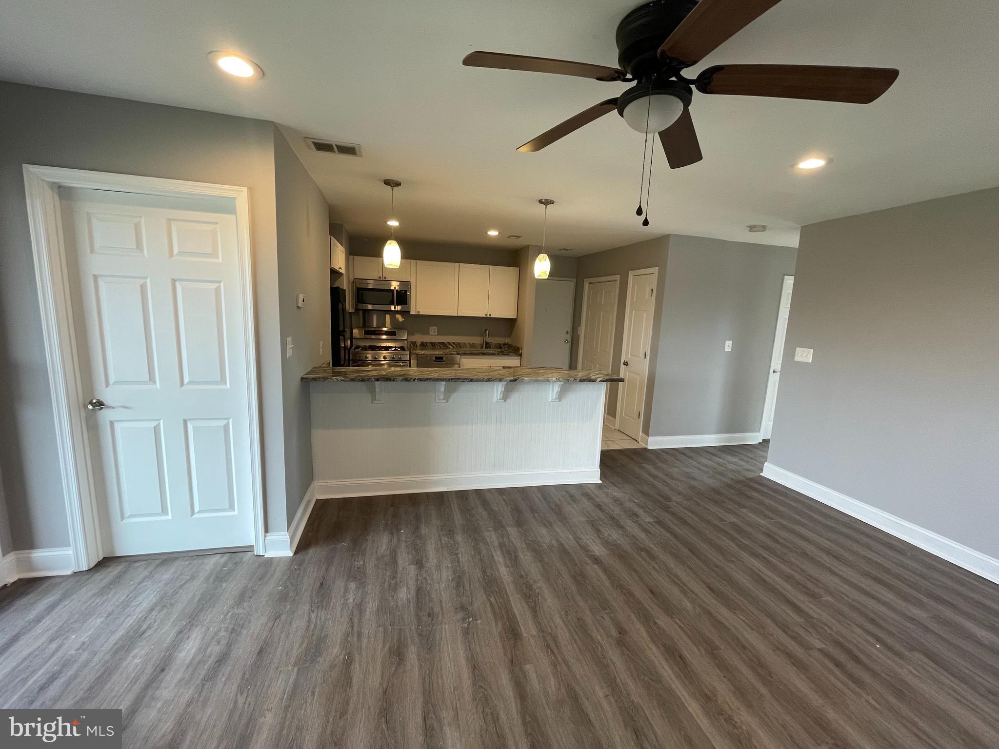 Newly updated 3 bed, 1 bath condo located in the center of Columbia, MD. Fantastic light throughout due to the many windows as well as the glass doors that lead to the private balcony. Open concept kitchen with granite counter tops, stainless steel appliances and plenty of cabinet storage. Beautifully renovated spacious bathroom. Great commuter location that is close to many restaurants and shopping. School grounds nearby as well as Blandair Regional Park.