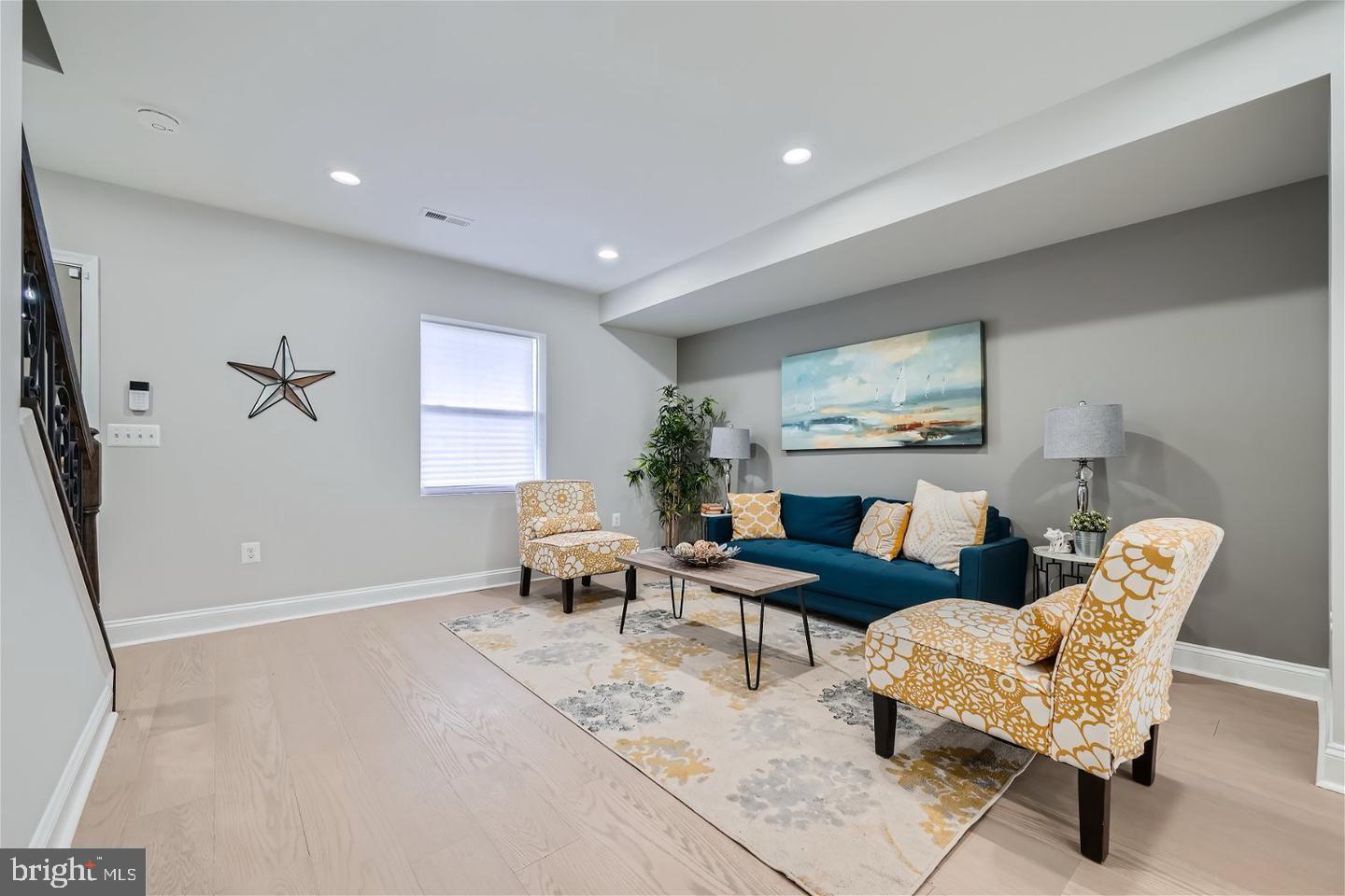 GOVANS - Residential Lease