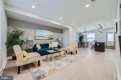 MLS: MDBA2144860