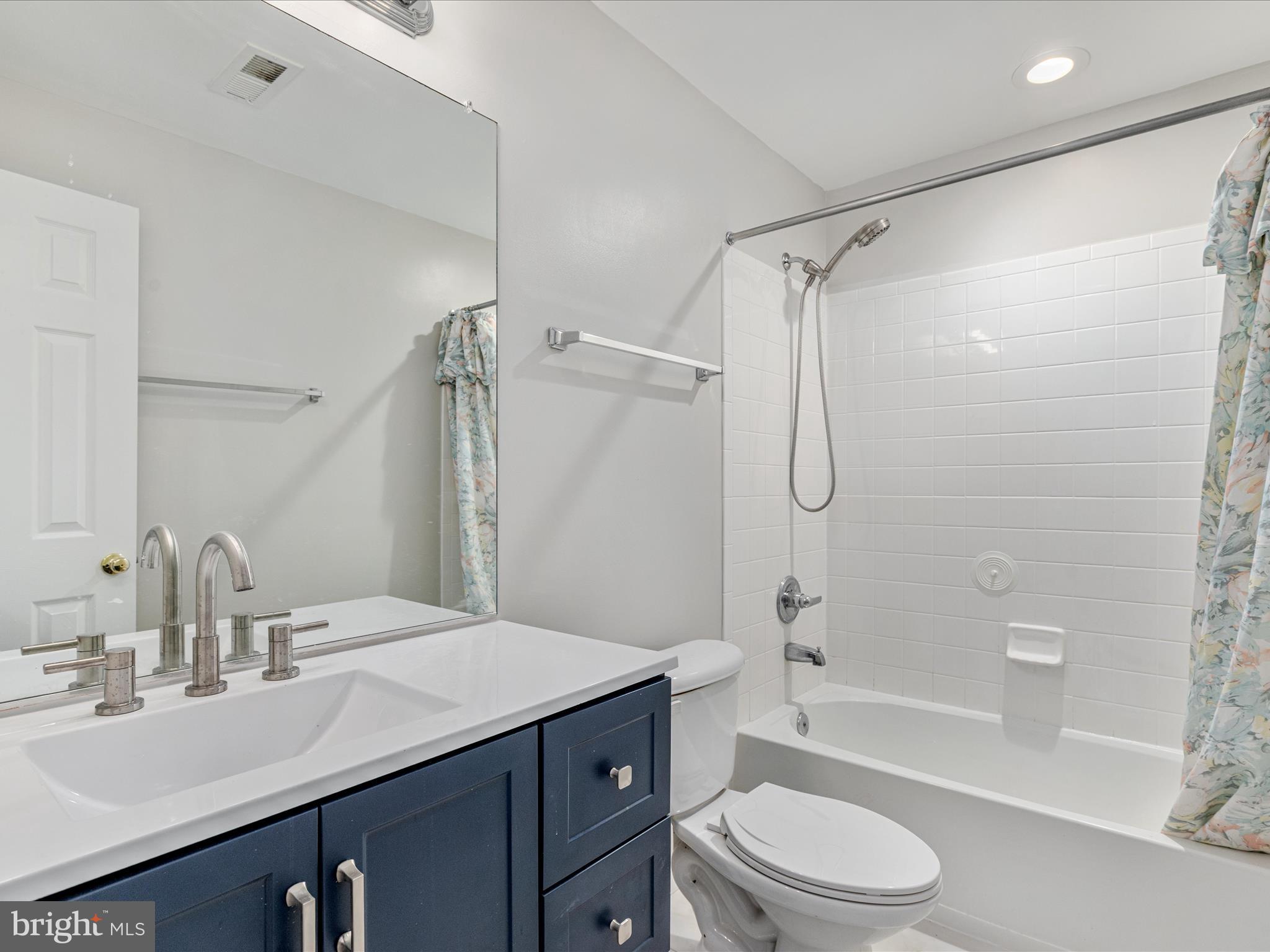 OXBOW ESTATES - Residential