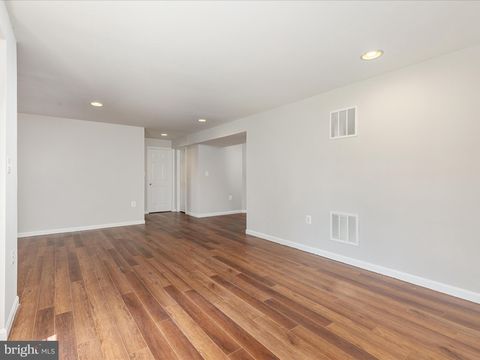 Tiny photo for 118 Jenny Court, STRASBURG, VA 22657 (MLS # VASH2013598)