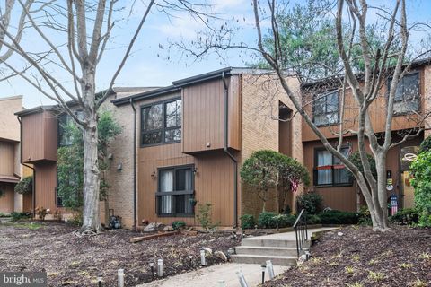 9060 BLARNEY STONE DRIVE SPRINGFIELD VA 22152