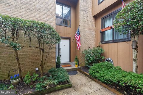 9060 BLARNEY STONE DRIVE SPRINGFIELD VA 22152