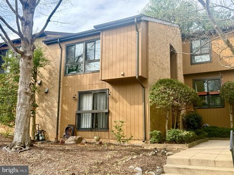 9060 BLARNEY STONE DRIVE SPRINGFIELD VA 22152