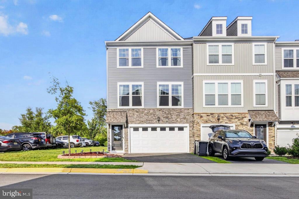 10537 WATERBURY WOODS WAY