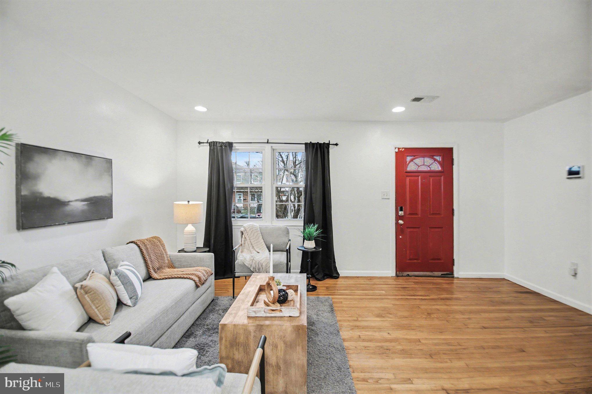 DALE CITY - Residential