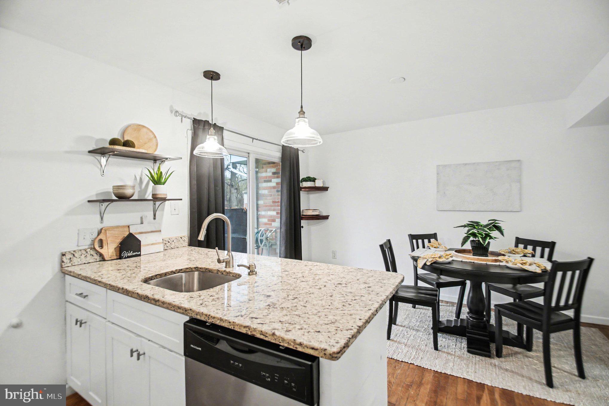 DALE CITY - Residential