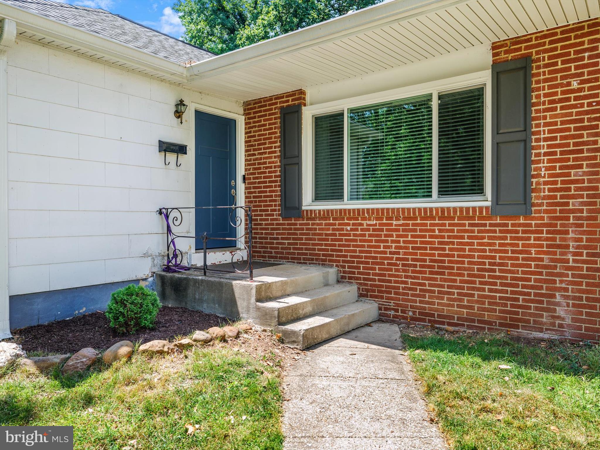 1206 CRISFIELD DRIVE