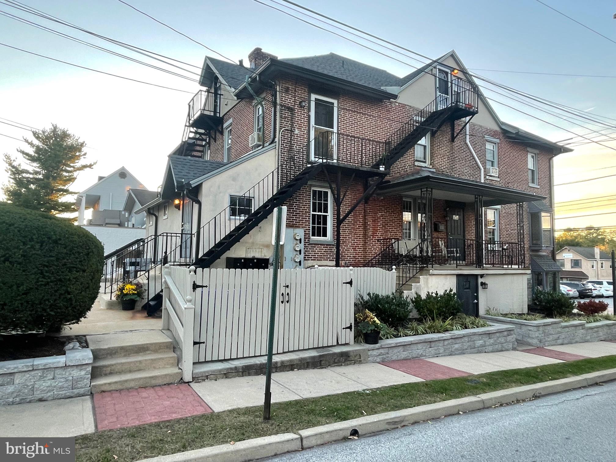 PARKVIEW - Commercial Sale