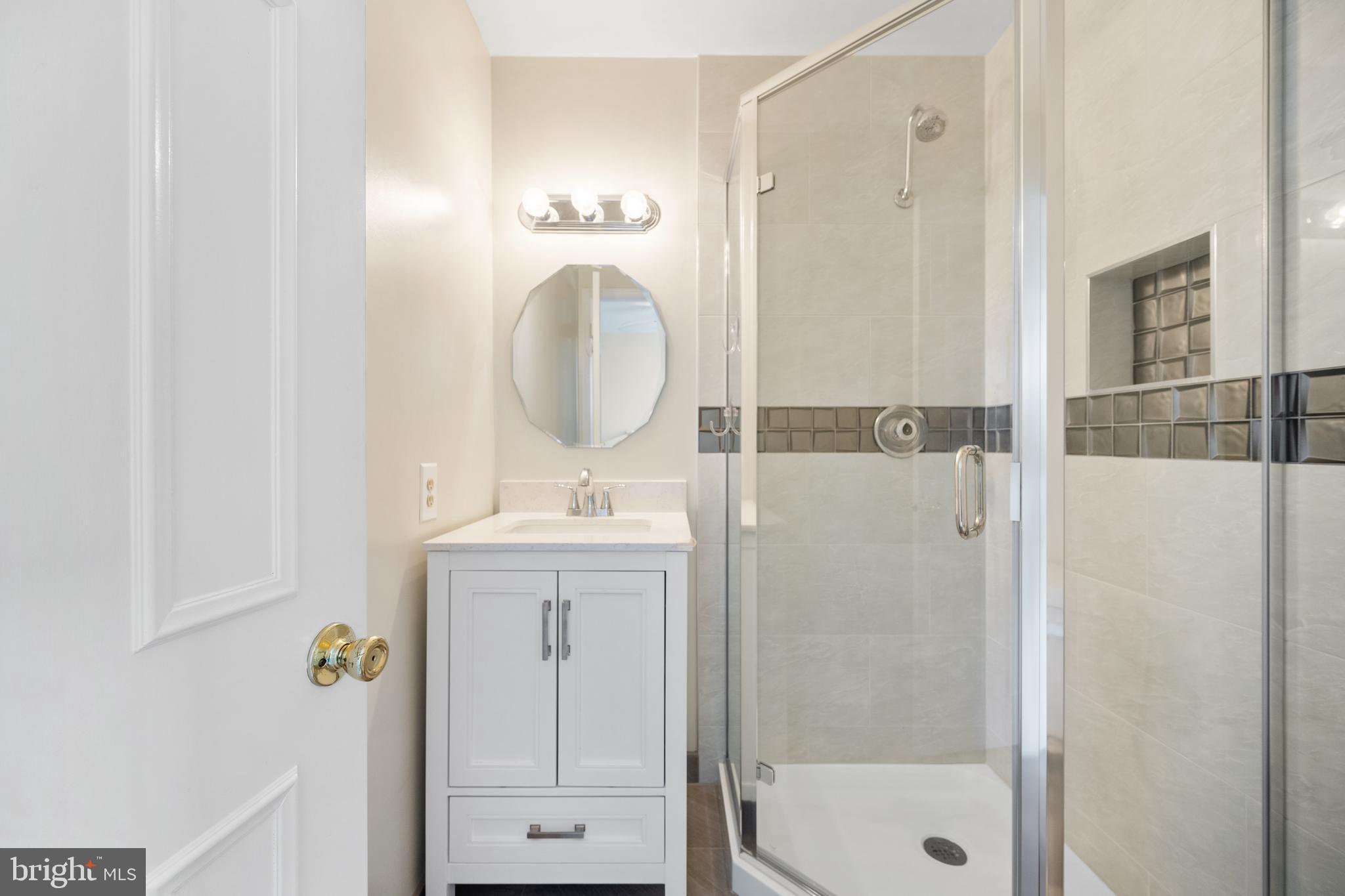 FRANKLIN GLEN - Residential