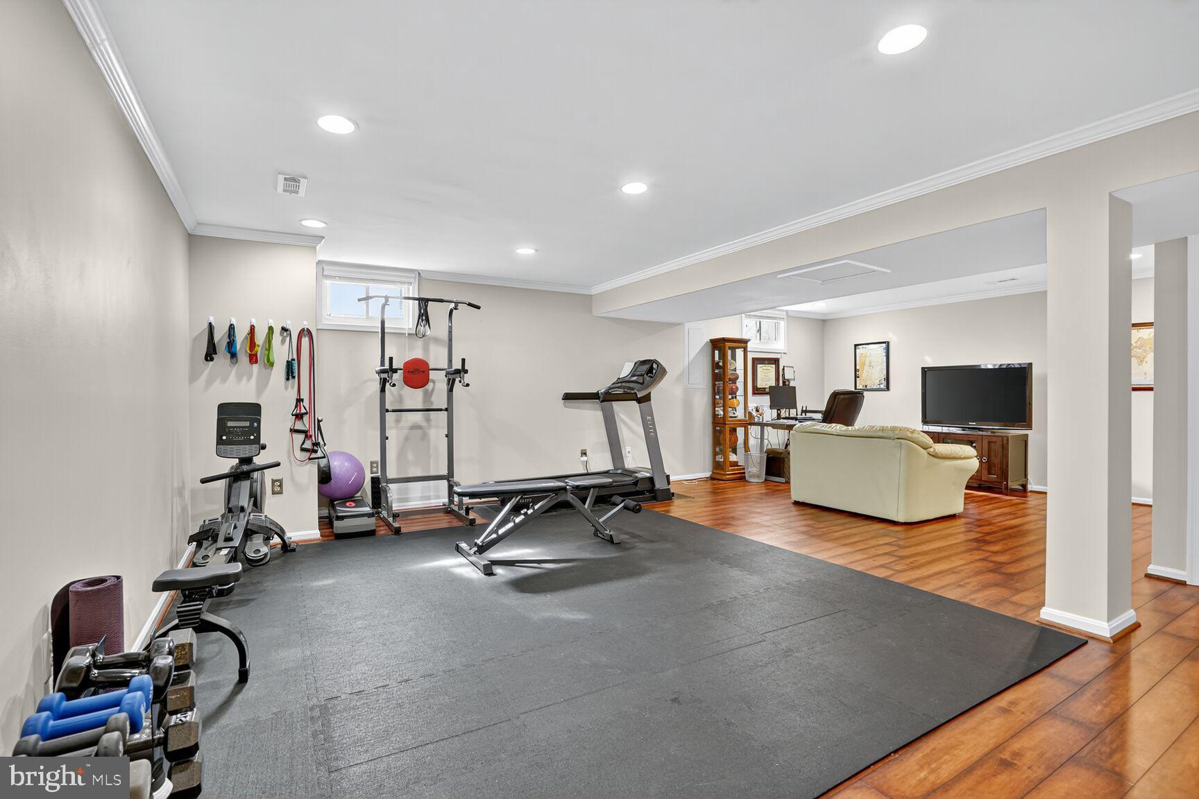 CROSSPOINTE - Residential