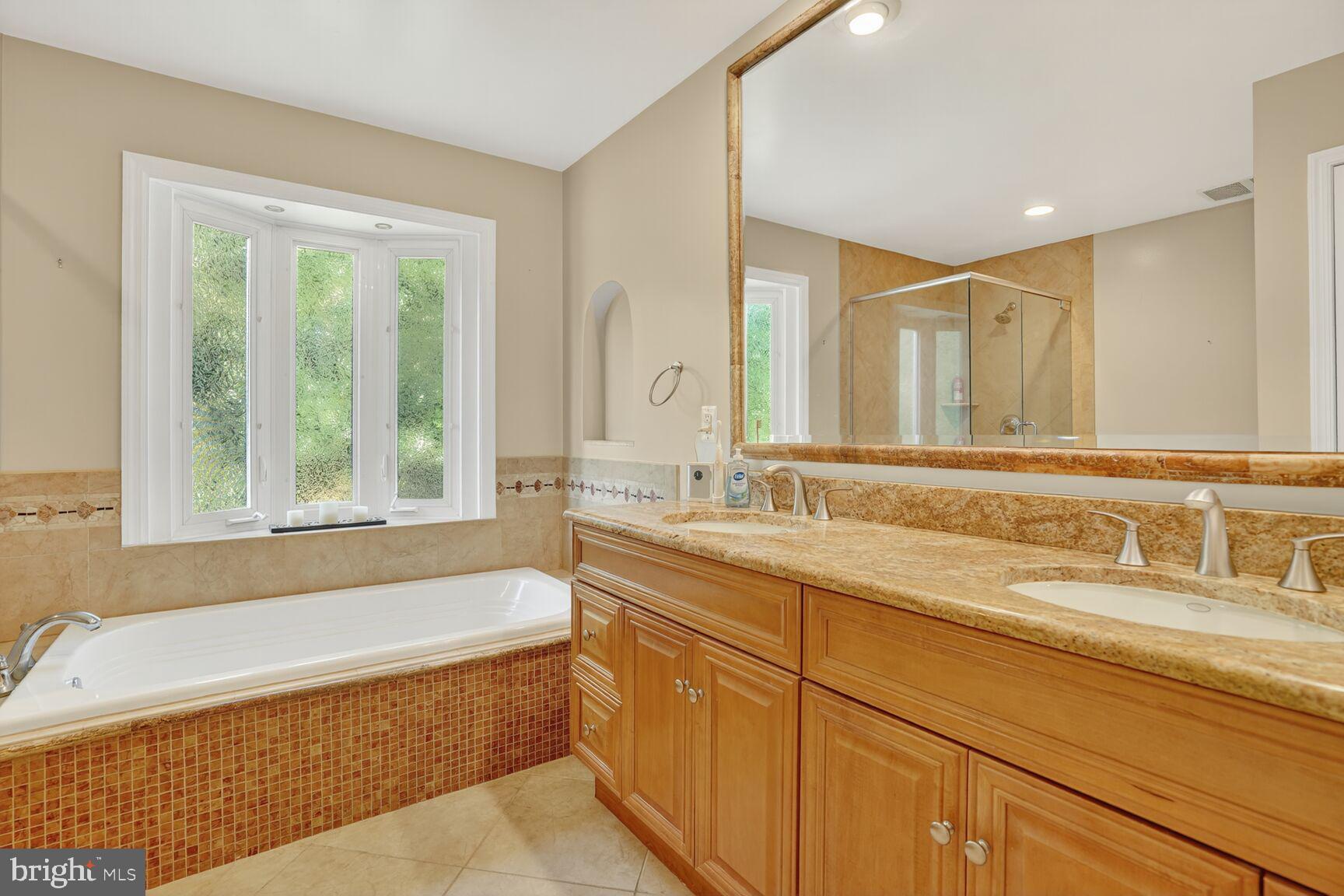 CROSSPOINTE - Residential