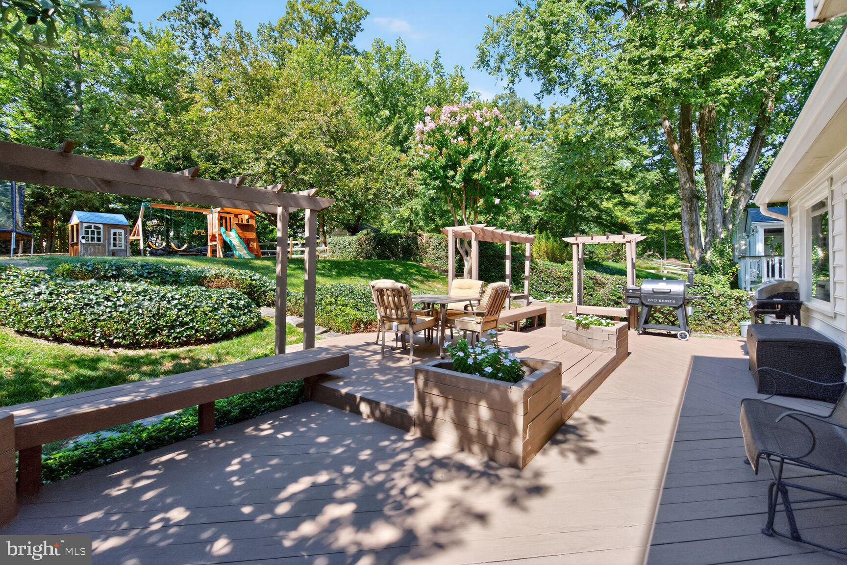 CROSSPOINTE - Residential