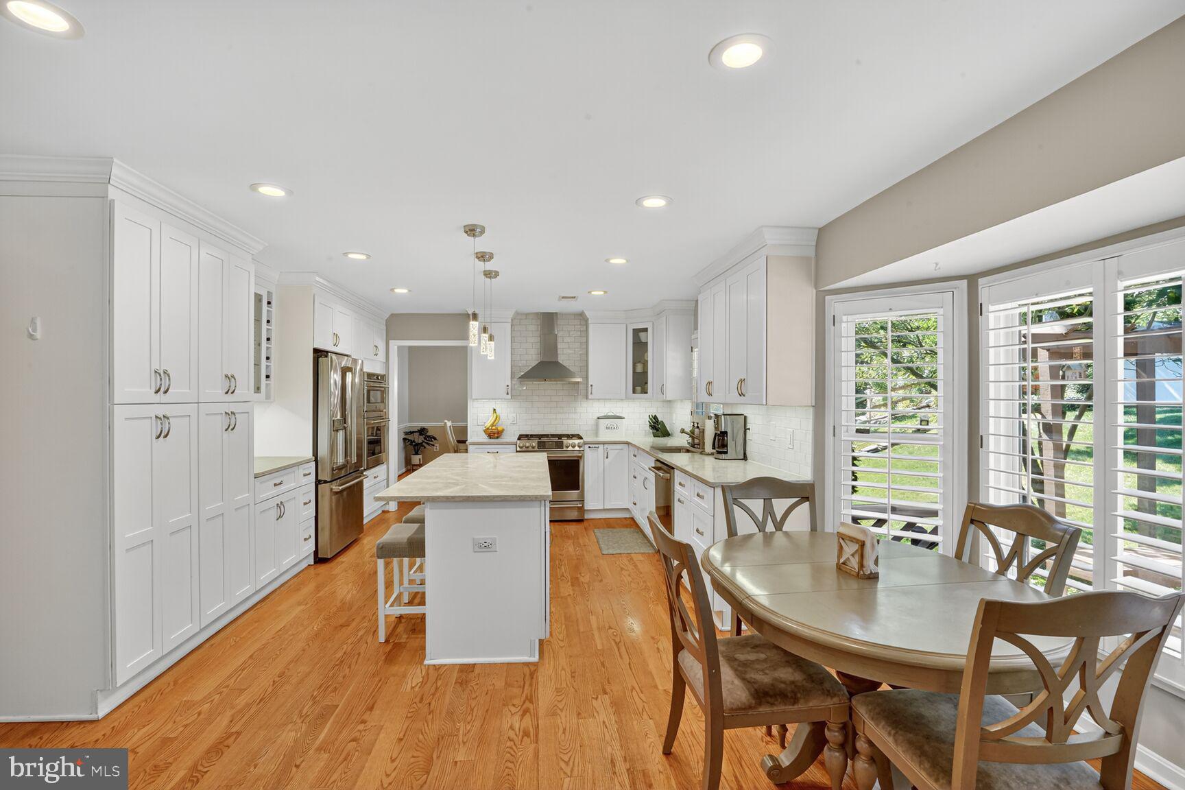 CROSSPOINTE - Residential