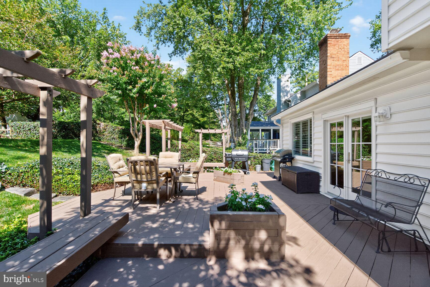 CROSSPOINTE - Residential