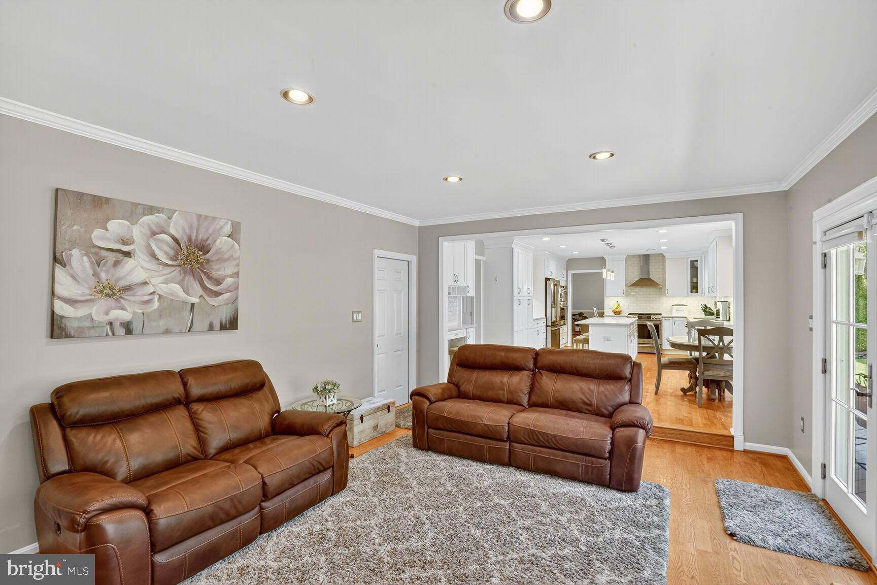 CROSSPOINTE - Residential