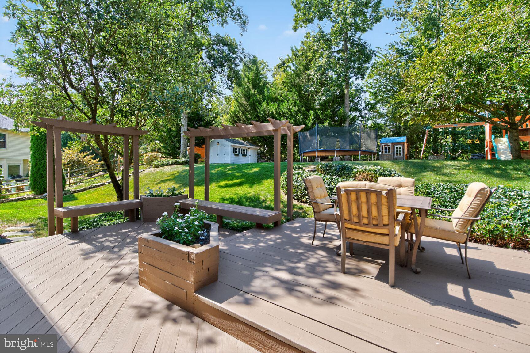 CROSSPOINTE - Residential