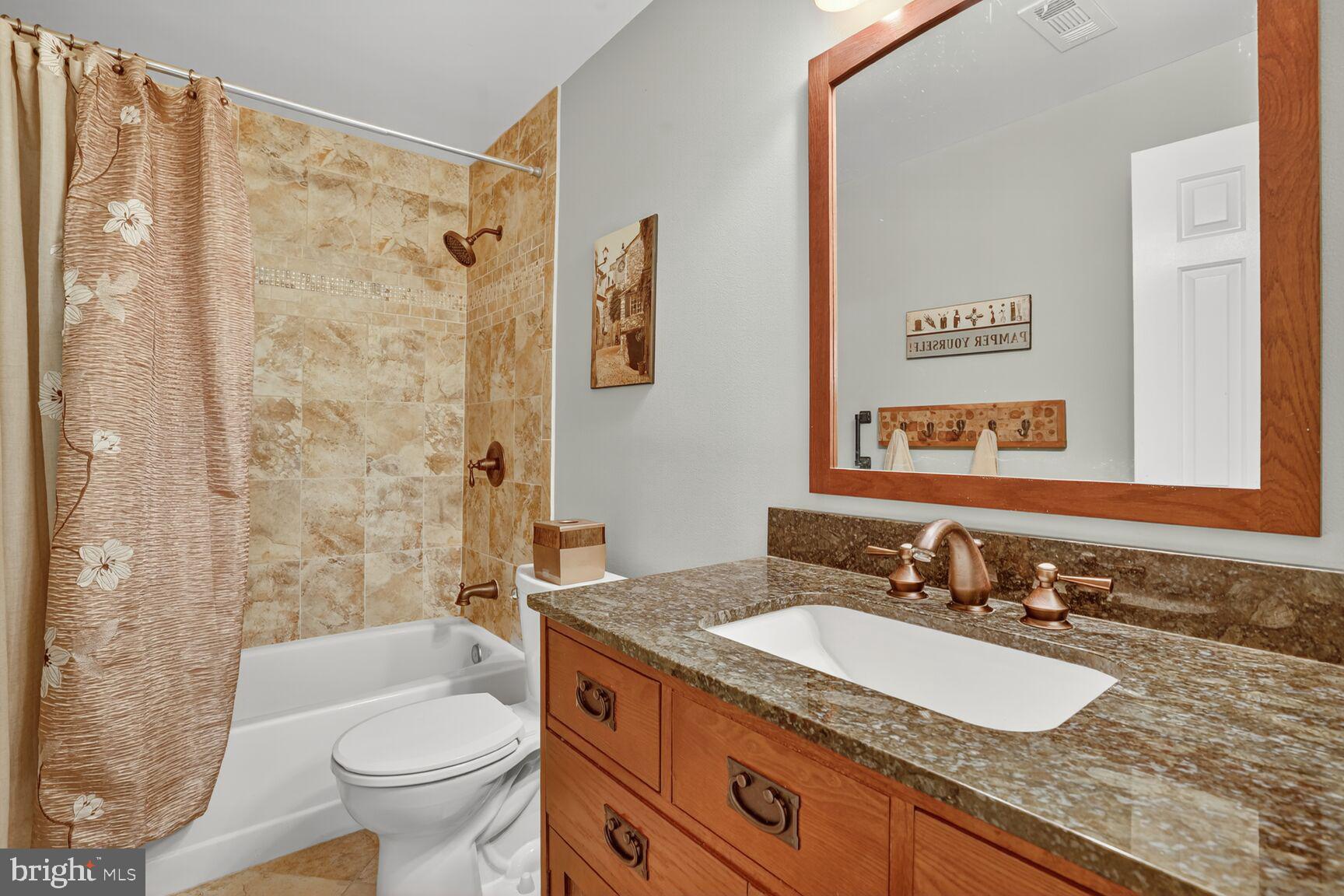 CROSSPOINTE - Residential