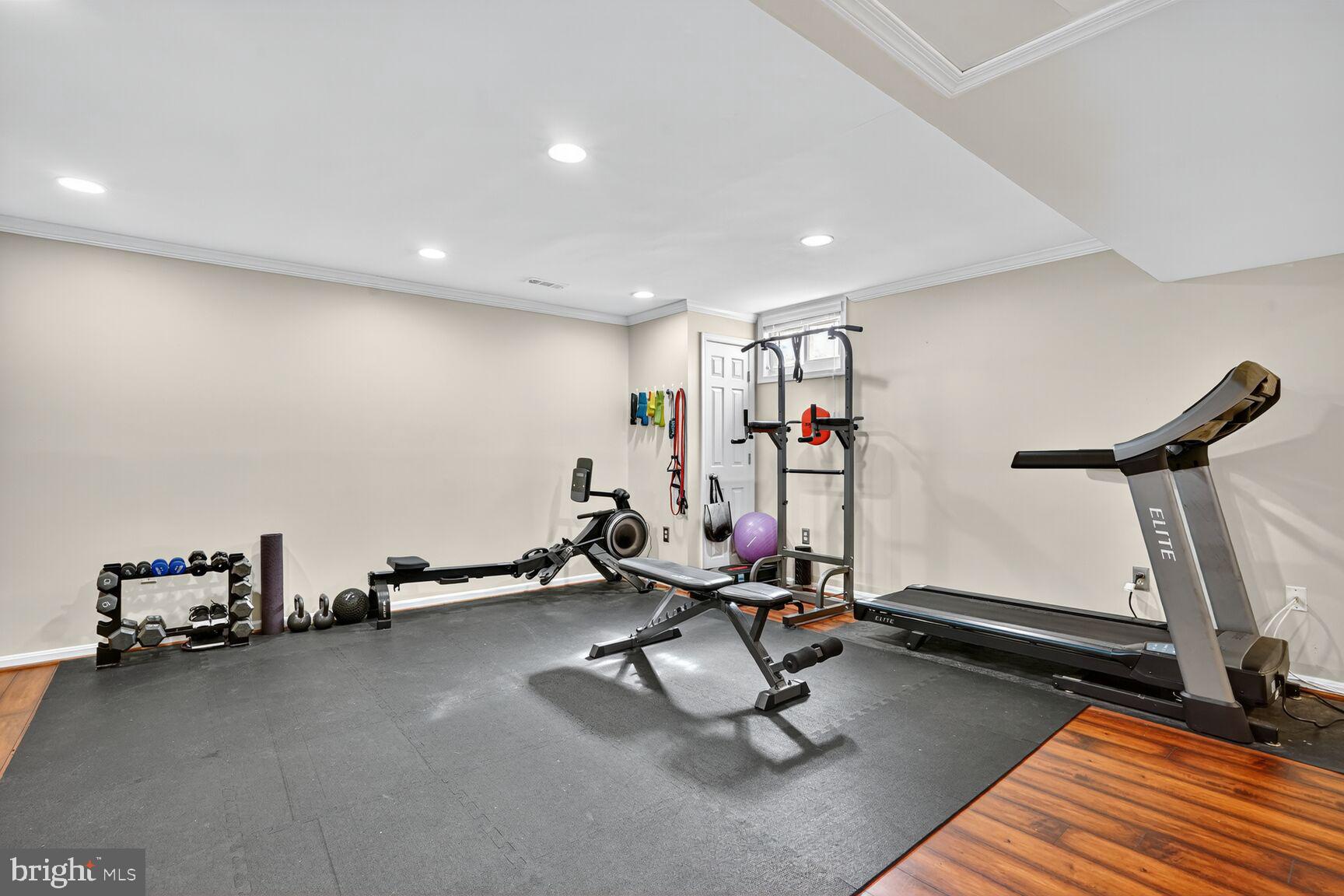 CROSSPOINTE - Residential