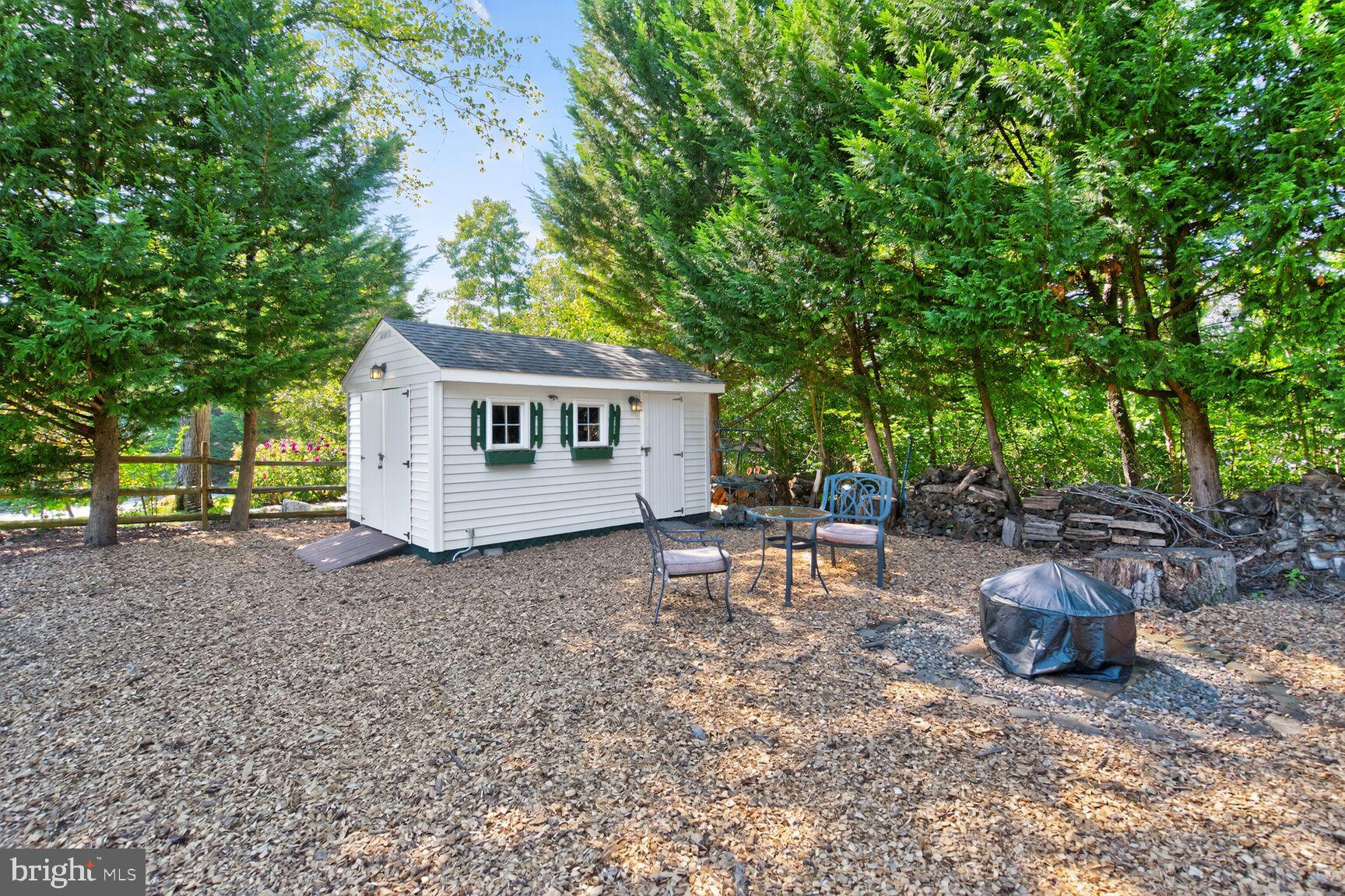 CROSSPOINTE - Residential