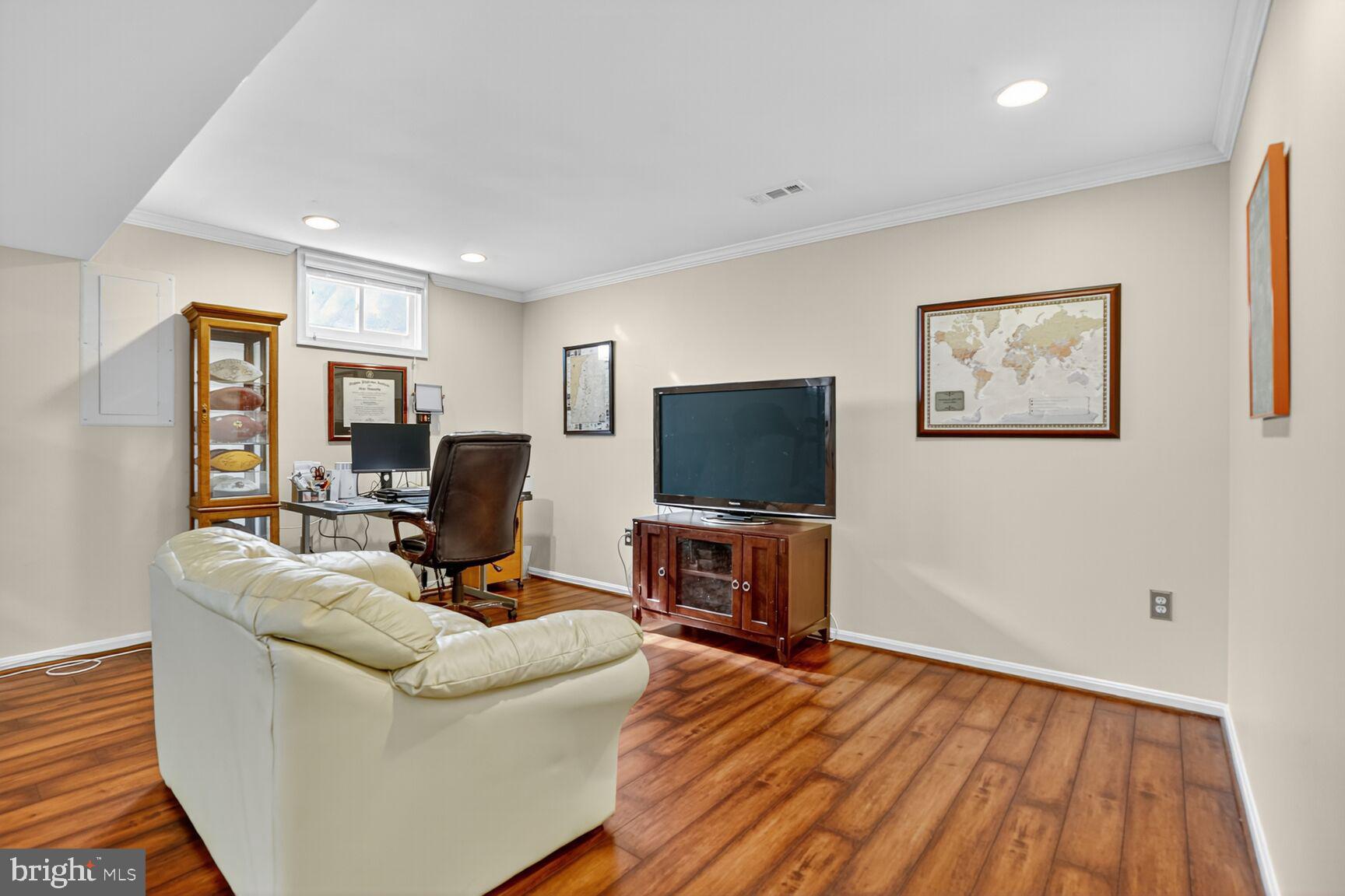 CROSSPOINTE - Residential