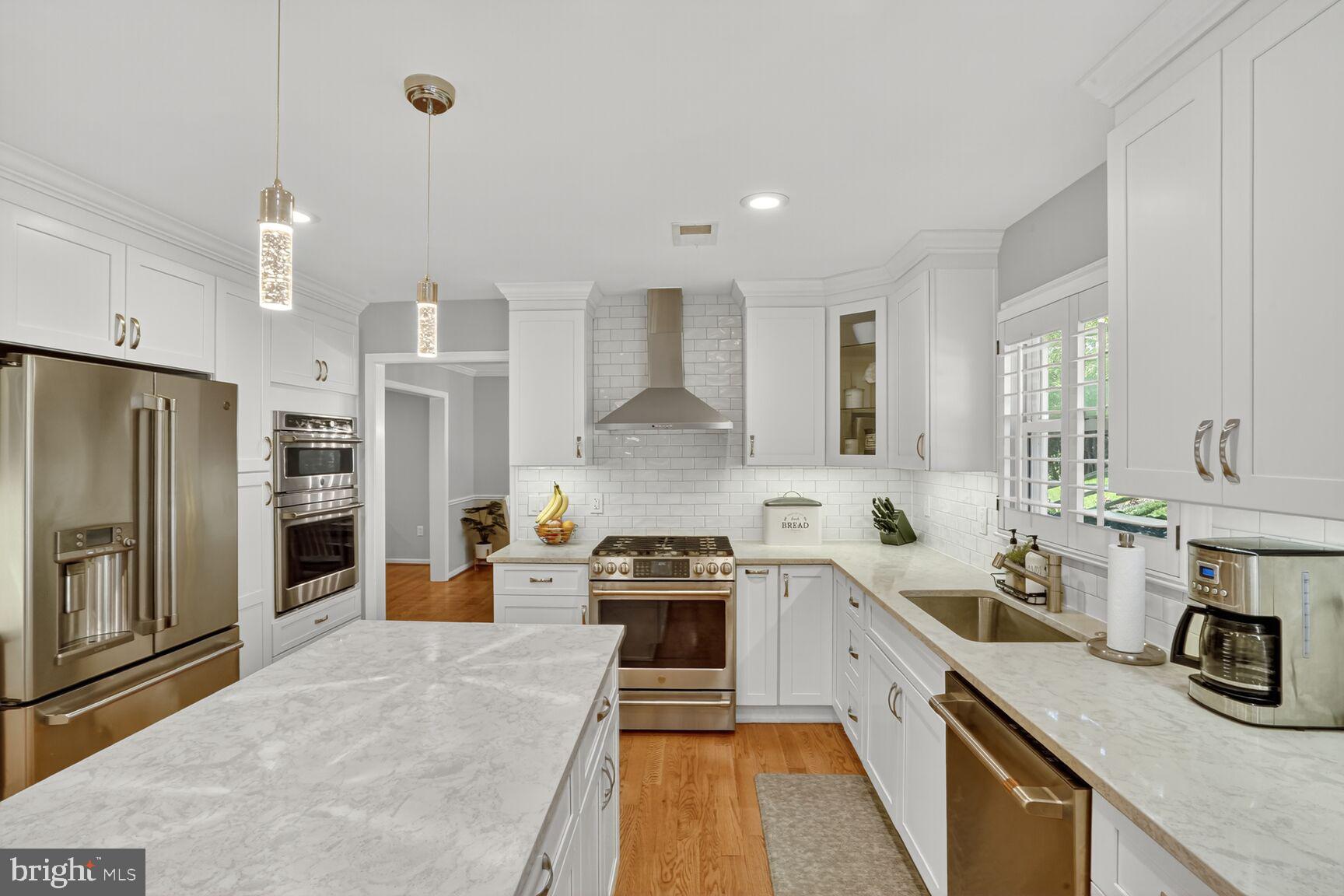 CROSSPOINTE - Residential