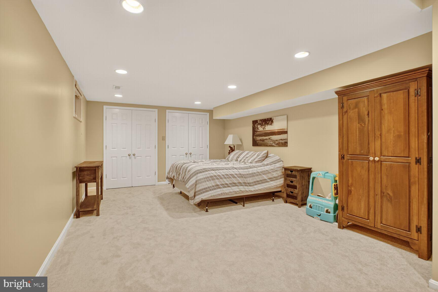 CROSSPOINTE - Residential