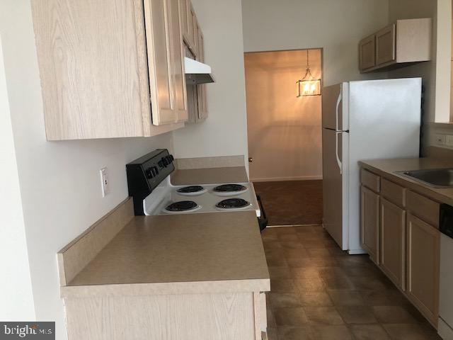 SCOTT'S CROSSING CONDO - Residential Lease