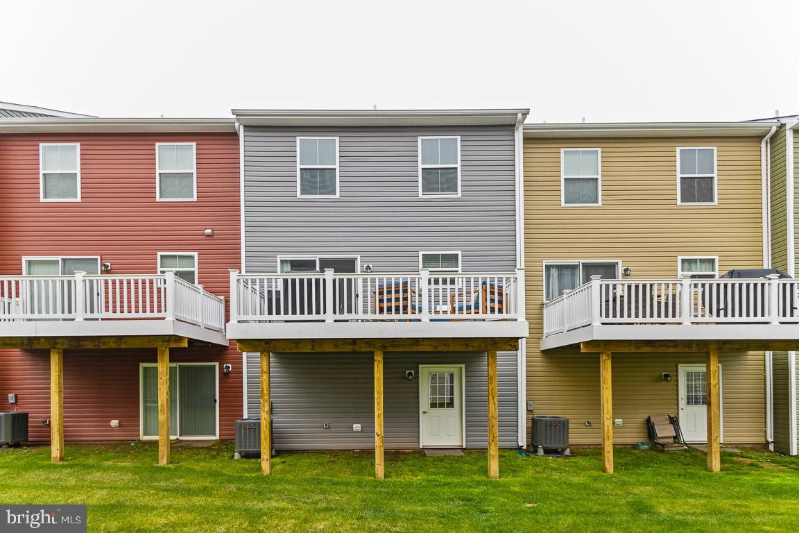 MEADE'S CROSSING - Residential