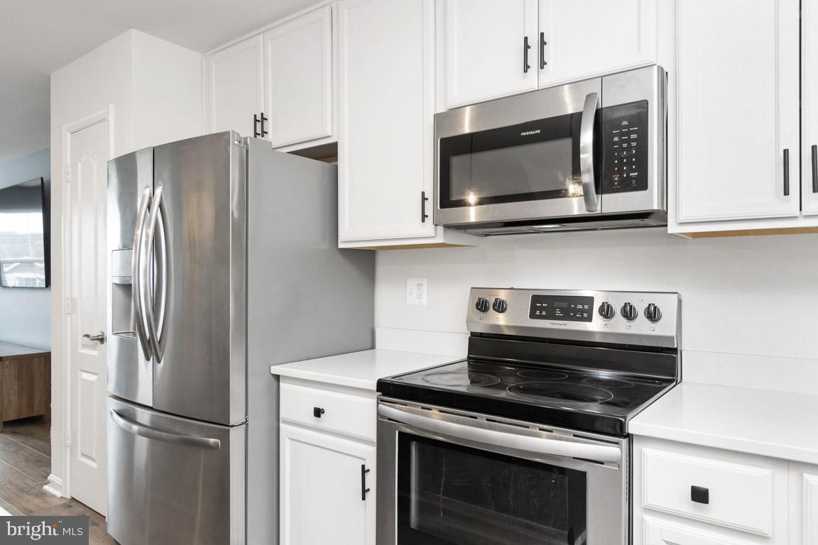 MEADE'S CROSSING - Residential