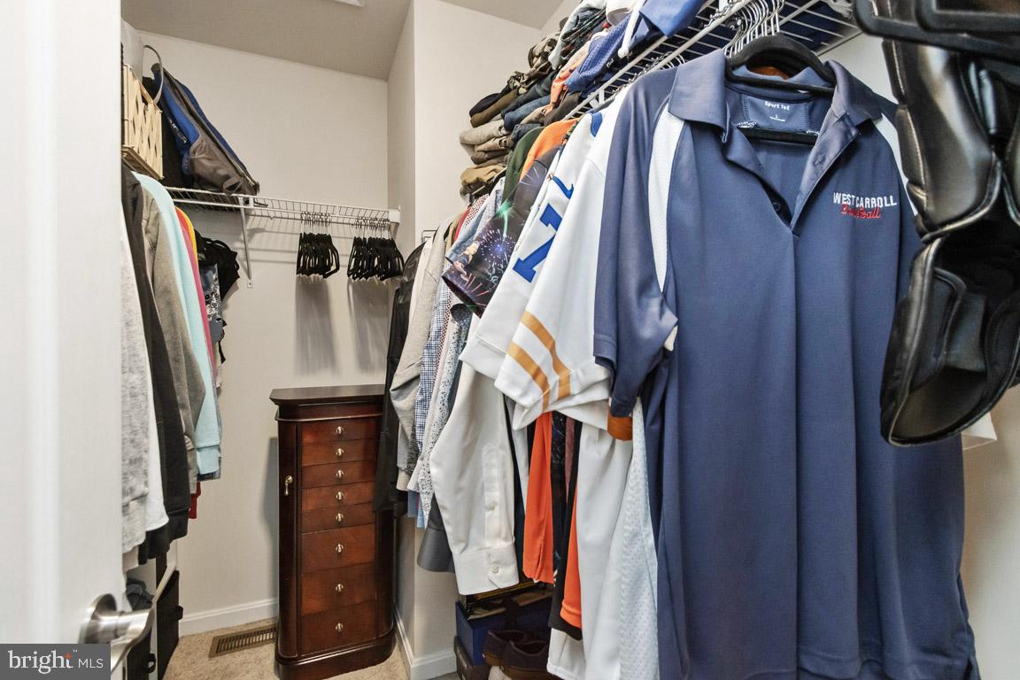 MEADE'S CROSSING - Residential