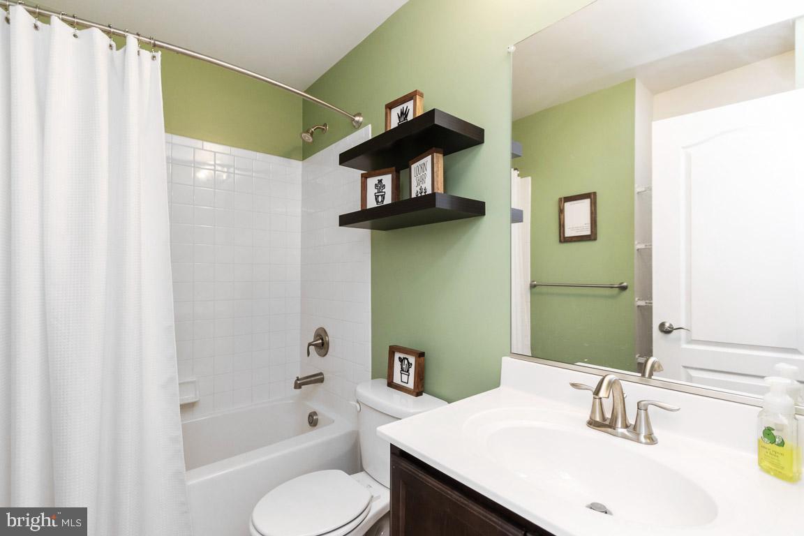 MEADE'S CROSSING - Residential