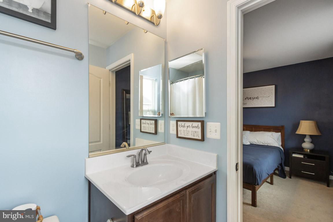 MEADE'S CROSSING - Residential