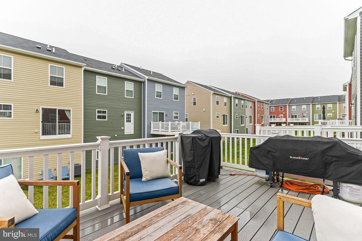 MEADE'S CROSSING - Residential