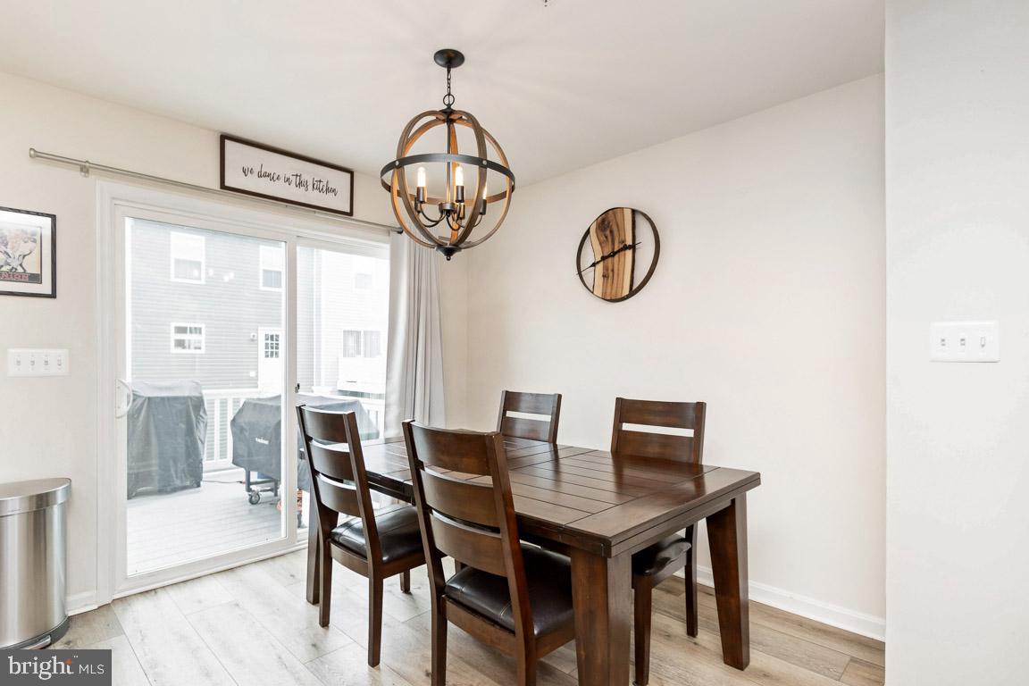 MEADE'S CROSSING - Residential