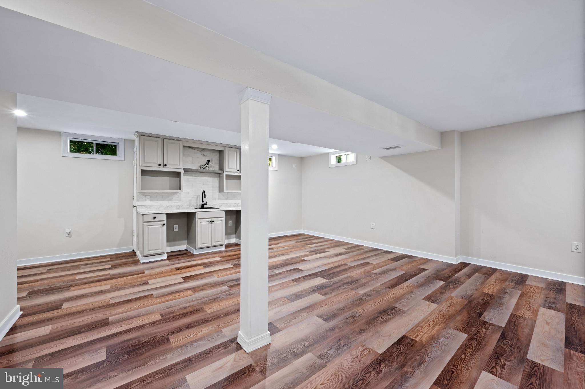 THE MEADOW AT NEW MARKET - Residential