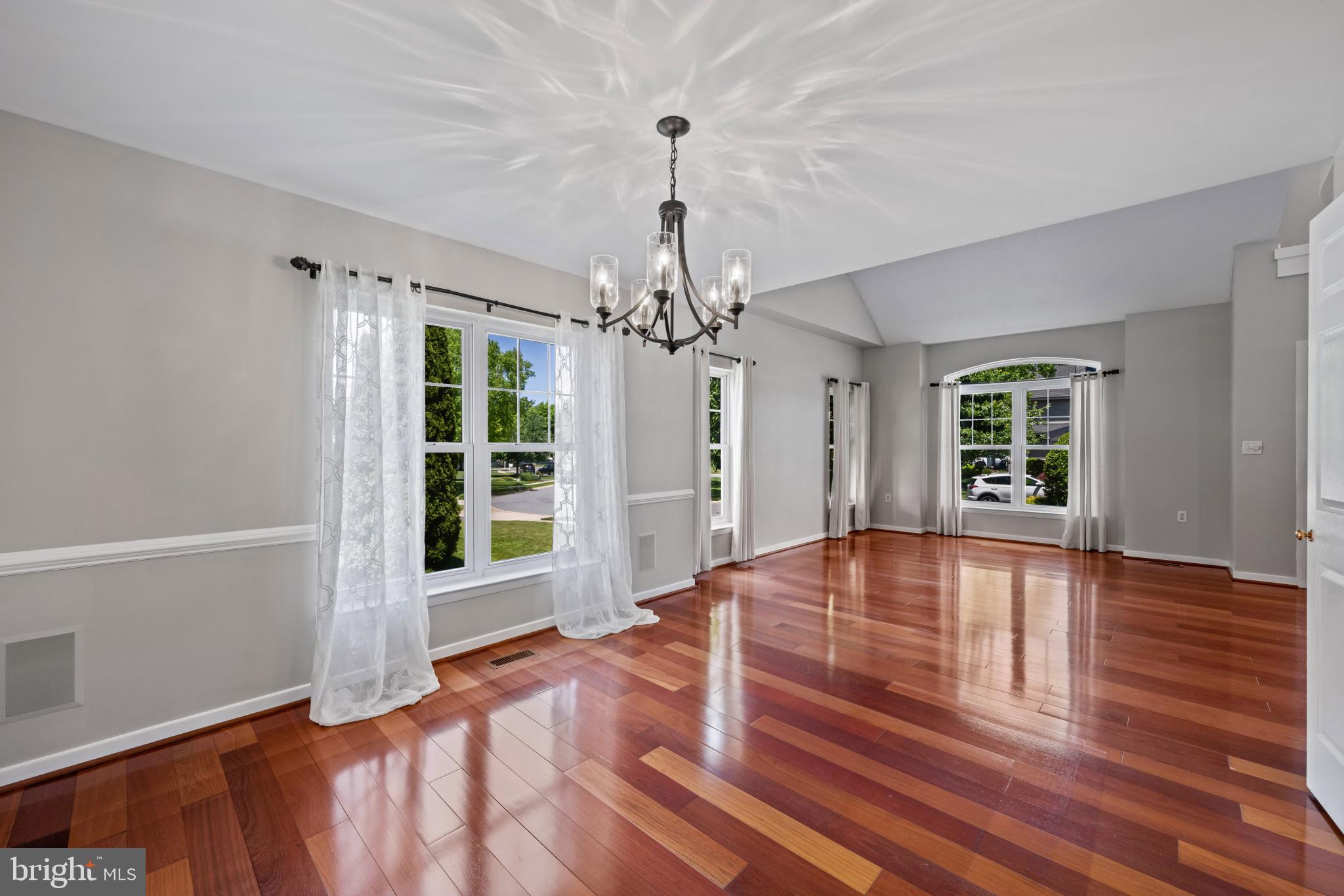 THE MEADOW AT NEW MARKET - Residential